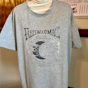 Fleetwood Mac rock band T-shirt 👯‍♀️